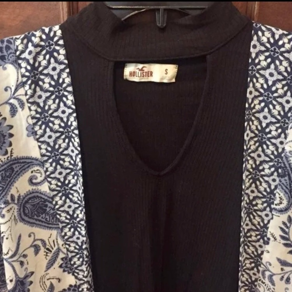 NWOT Hollister Black Keyhole Mock Neck Knit Top S - Picture 5 of 5